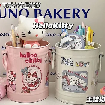 Kawaii Sanrio Cinnmoroll на Hello Kitty на писалка Притежател Сладък cartoony Офис тенис на притежателя на четка за грим Студентски кутия за съхранение на канцеларски материали