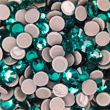 Висококачествен Зелен Циркон кристали Кристали гореща определяне на Flatback най-Доброто Кристал Crystal Коригиране на Кристал Блясък Желязо на Стразах
