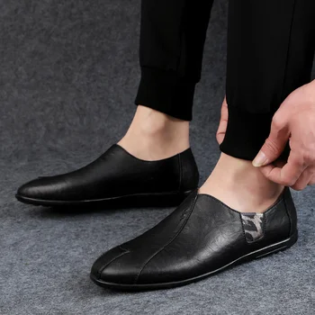 Мъжки ежедневни обувки от естествена Кожа, Елитен Марка 2020 Г., Мъже Лоферы, Мокасини, Дишащи Черни Обувки За Шофиране без скрепителни елементи, по-Големи Размери 38-47