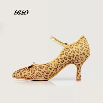 Обувки за танци с горна част от фабриката, спортните дамски обувки за латино танци, BD 186, джаз модерна мека подметка, здрава леопардовый атлас с бриллиантовым лък, топла